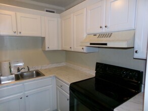 3814 Country Club Rd in Winston-Salem, NC - Building Photo - Building Photo