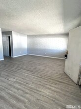1799 York Way in Sparks, NV - Foto de edificio - Building Photo
