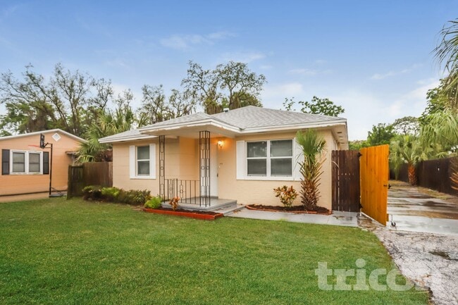 property at 612 Yelvington Ave