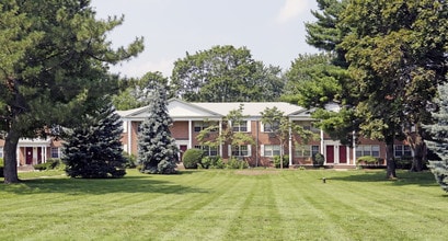 Summit Manor in Hackensack, NJ - Building Photo - Building Photo