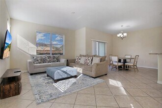 3216 Rodrick Cir in Orlando, FL - Foto de edificio - Building Photo