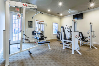 Fairlake Cove Apartment Homes in Huffman, TX - Foto de edificio - Interior Photo