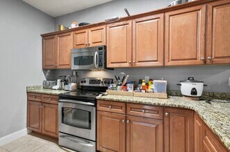 18 Lincoln Ln in Grafton, MA - Building Photo - Building Photo