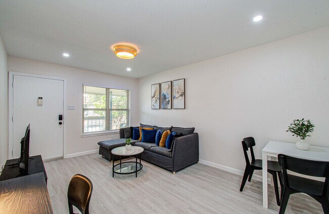 845 Augusta Dr