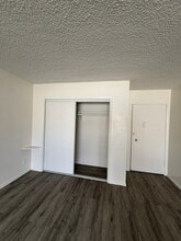 915 N Wilton Pl, Unit 211 in Los Angeles, CA - Foto de edificio - Building Photo