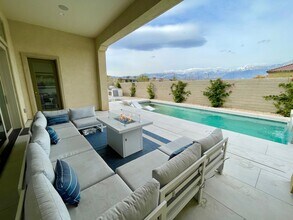 17 Bodega-Unit -Available in Rancho Mirage, CA - Building Photo - Building Photo