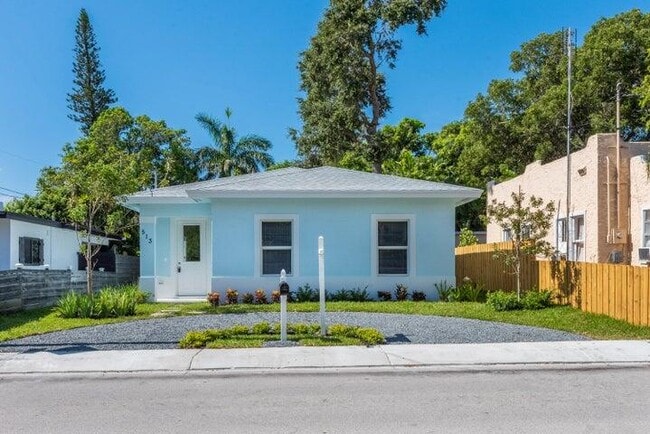 513 6th Ave S in Lake Worth Beach, FL - Building Photo - Building Photo