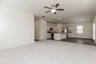 7008 Rochford Dr in Covington, GA - Building Photo - Building Photo
