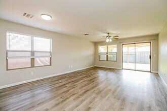 10529 W Foothill Dr in Peoria, AZ - Building Photo - Building Photo