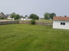 900 Wenzel Rd in Peru, IL - Building Photo - Building Photo
