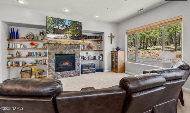 property at 4864 W Quick Draw