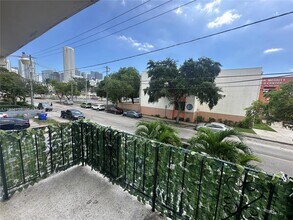 627 SW 3rd St in Miami, FL - Building Photo - Building Photo