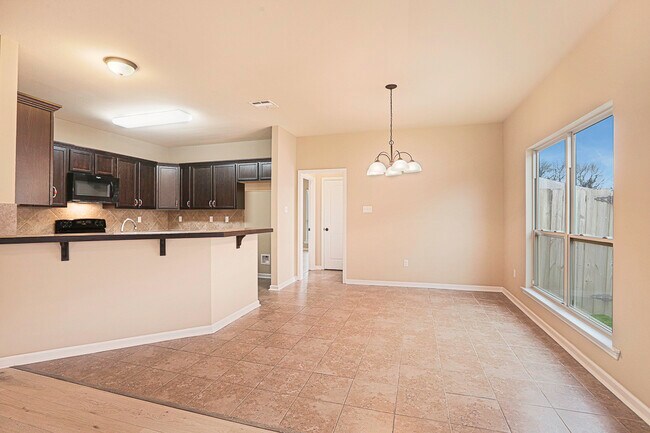 15458 Rose Stone Dr in Prairieville, LA - Building Photo - Building Photo