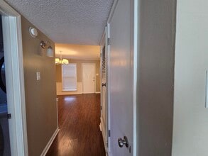 2104 Harbert Ave in Memphis, TN - Building Photo - Building Photo