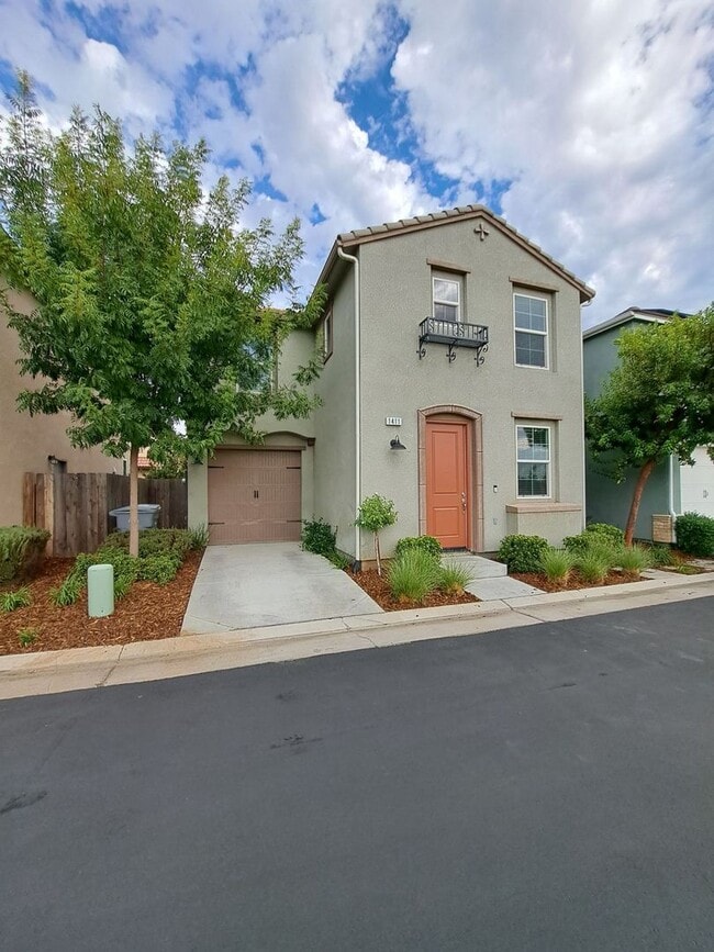 1411 Visionary Rd in Clovis, CA - Building Photo - Building Photo