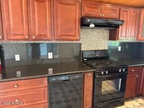 4 Clayton Ave in Adelphia, NJ - Building Photo - Building Photo