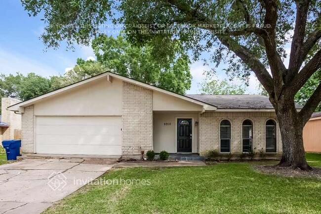 property at 2010 Quail Valley E Dr