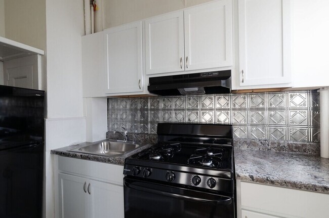 Caldwell Apartments in Troy, NY - Building Photo - Building Photo