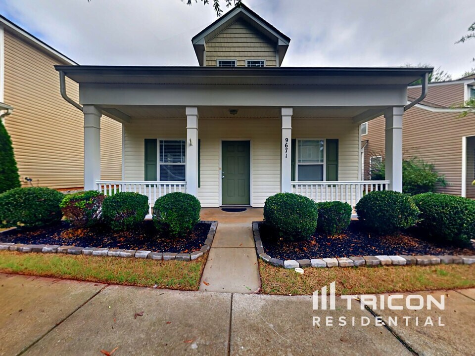 9671 Mendenhall View Dr in Huntersville, NC - Building Photo