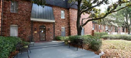 Magnolia Ridge Apartments in Metairie, LA - Foto de edificio - Building Photo