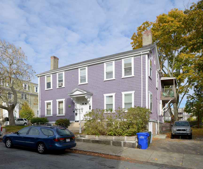 223 Walnut St in New Bedford, MA - Building Photo