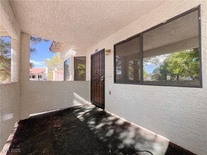 2700 Baycliff Ct in Las Vegas, NV - Building Photo - Building Photo