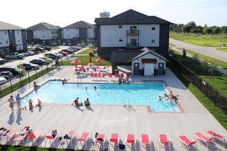 Mortensen Heights in Ames, IA - Foto de edificio - Building Photo