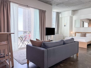 133 NE 2nd Ave in Miami, FL - Building Photo - Building Photo