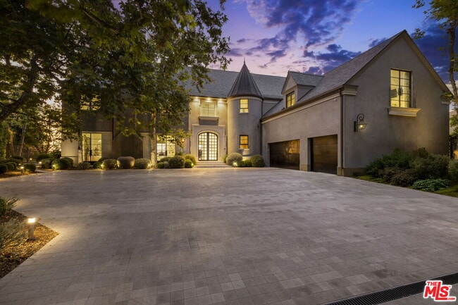 property at 3396 Stoneridge Ln