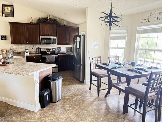 2177 SE Dolphin Rd in Port St. Lucie, FL - Building Photo - Building Photo