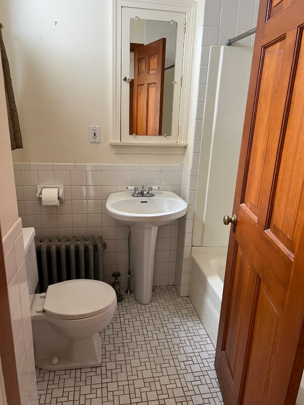 property at 104 Walnut St