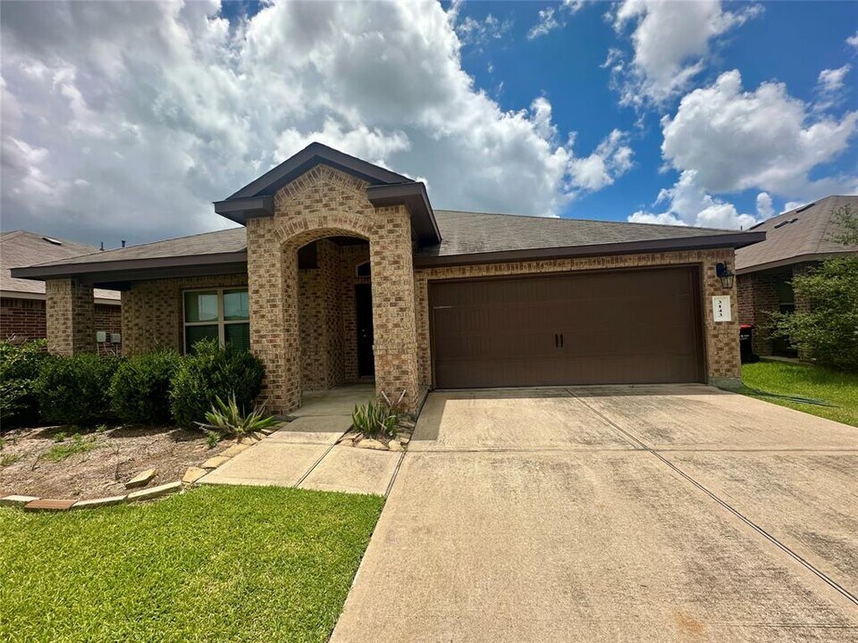 3143 McDonough Way in Katy, TX - Building Photo