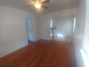 3063 Broadway, Unit 3063 in San Diego, CA - Building Photo - Building Photo