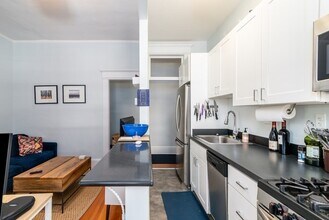16 Winchester St, Unit 103 in Brookline, MA - Building Photo - Building Photo
