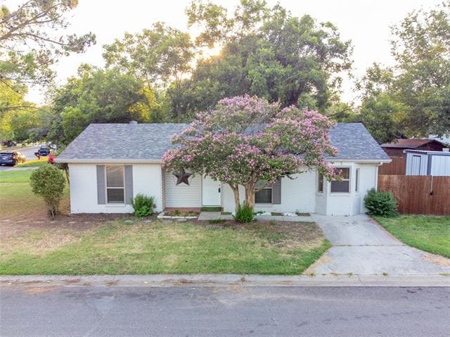 1717 Meadow Oak Dr in Denton, TX - Building Photo - Building Photo