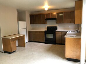 6622 SE 63rd Ave in Portland, OR - Building Photo - Building Photo