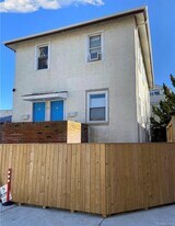 8 Vermont St in Long Beach, NY - Building Photo