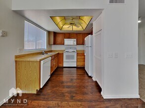 6842 W State Ave in Glendale, AZ - Building Photo - Building Photo