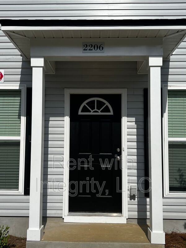 2192-2206 Del Carmel Way