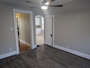 3827 S 48th St in Lincoln, NE - Foto de edificio - Building Photo