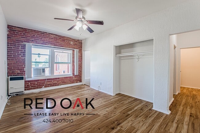 property at 1518 S Wilton Pl