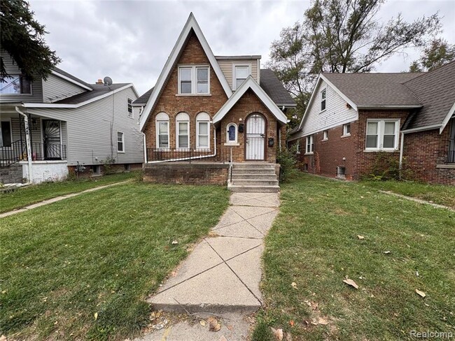 property at 18515 Wexford St
