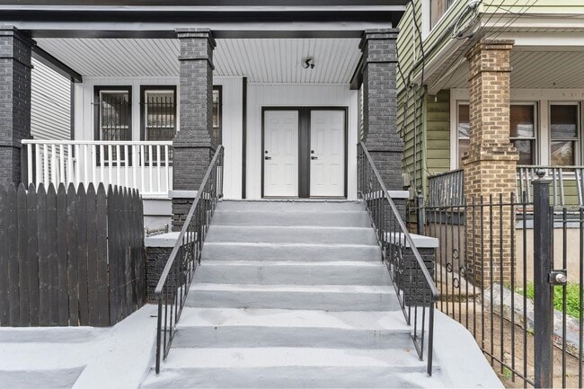 64 Bostwick Ave in Jersey City, NJ - Building Photo - Building Photo