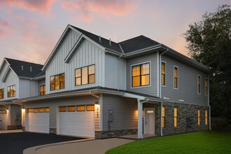 Ironwood Townhomes in Medina, MN - Foto de edificio - Building Photo