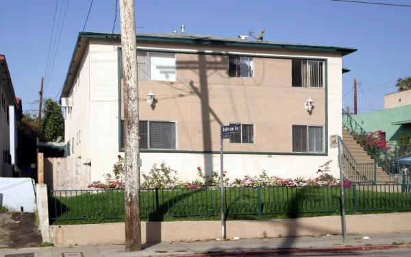 549 N Hoover St in Los Angeles, CA - Building Photo - Building Photo