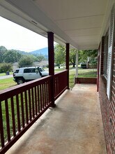 621 Miller St in Young Harris, GA - Building Photo - Building Photo