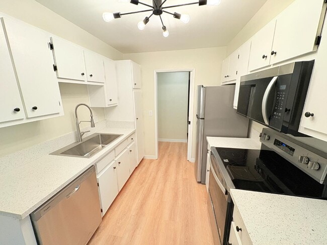 8641 Lake Murray Blvd in San Diego, CA - Building Photo - Building Photo