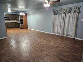 808 McCurry Ave in Bedford, TX - Building Photo - Building Photo