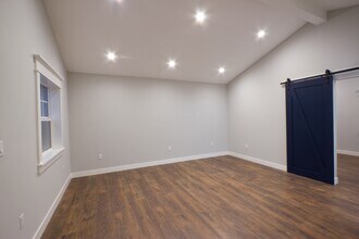6531 W 84th St in Westchester, CA - Building Photo - Building Photo