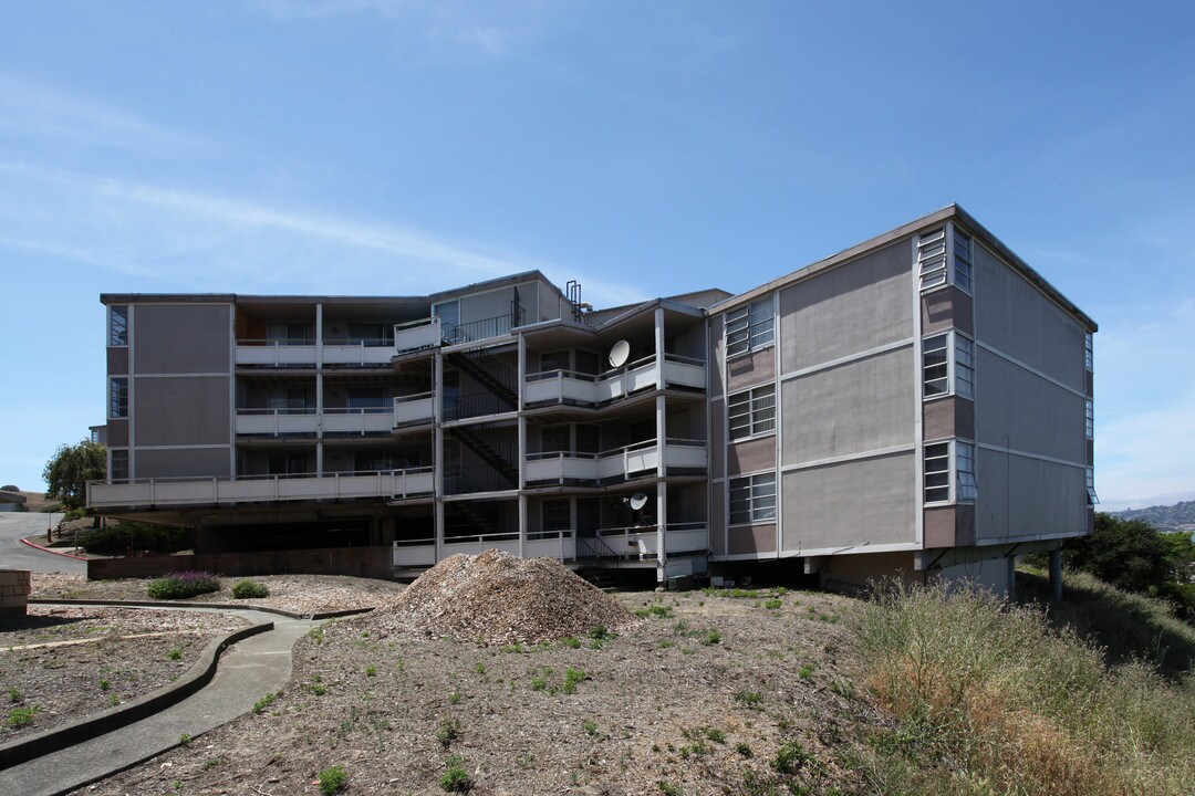 600 Robin Dr in Corte Madera, CA - Foto de edificio